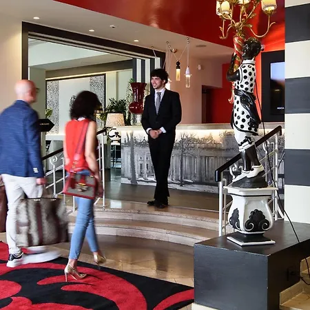 阿杜亚丽晶娜萨巴康体美容酒店 4*